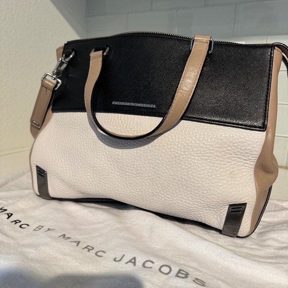 Marc By Marc Jacobs Purse - Picture 1 of 4